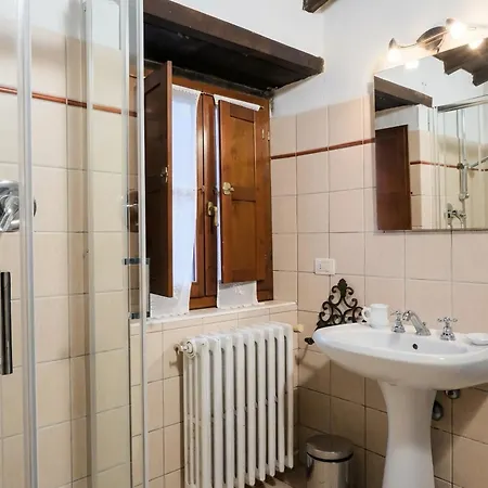 Frascole Alloggio per agriturismo *